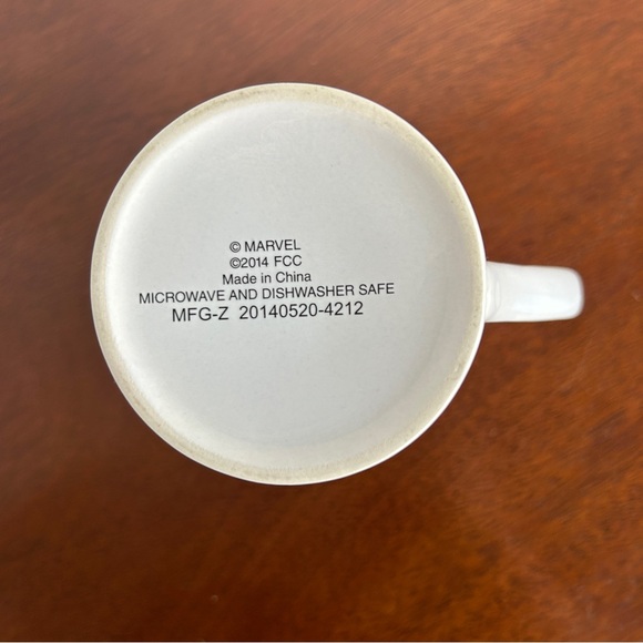 MARVEL Avengers Assemble Mug Hulk Captain America Thor Iron Man 2014 - Picture 8 of 9